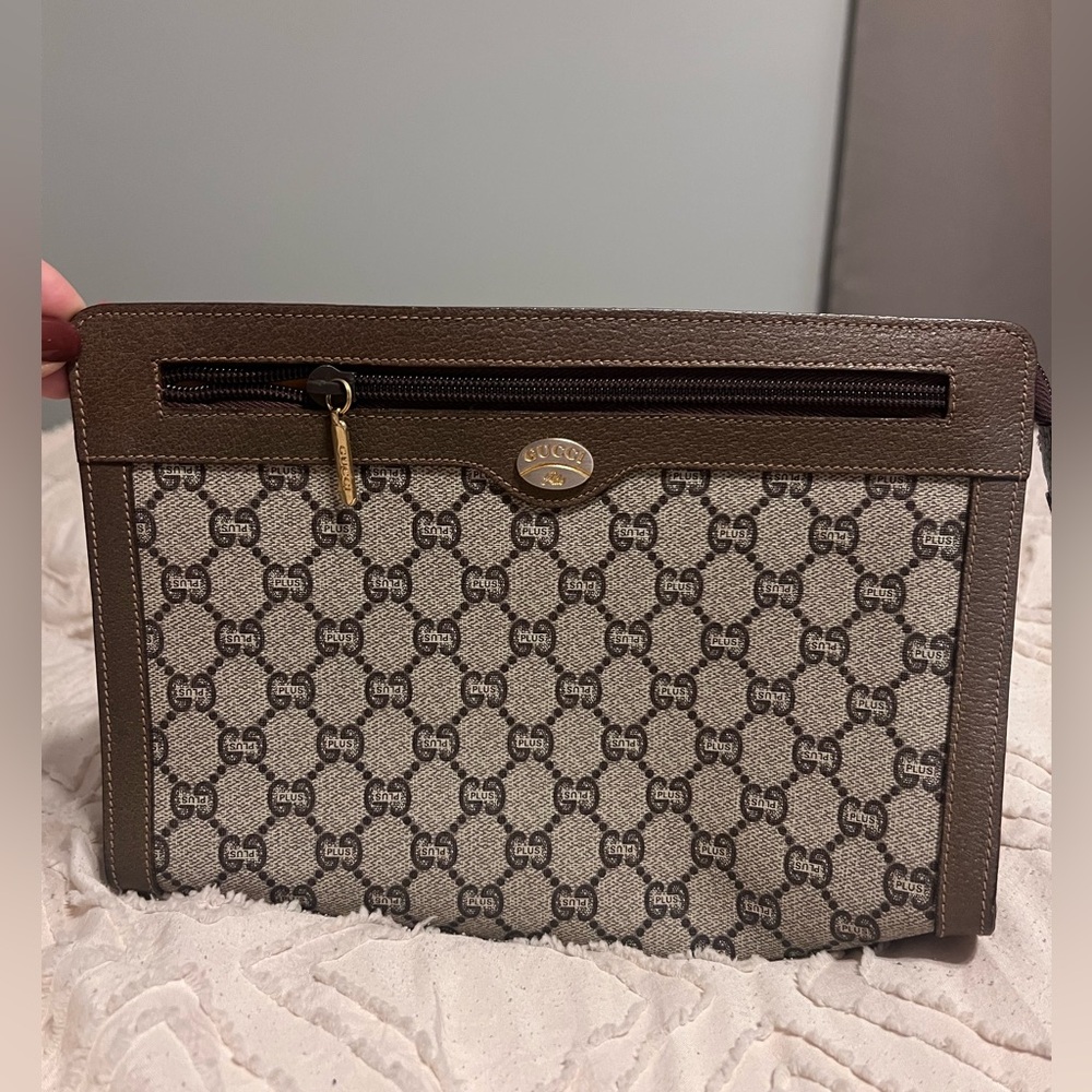 Authentic GUCCI Plus canvas zipper clutch